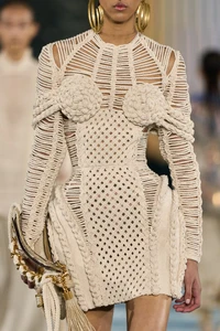 00093-balmain-spring-2023-ready-to-wear-details-credit-gorunway.jpg