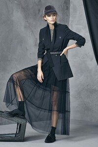 08-bruno-cucinelli-fall-2017-lookbook.jpg