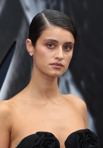 __The_Witcher__Season_3_UK_Premiere_283829~1.jpg