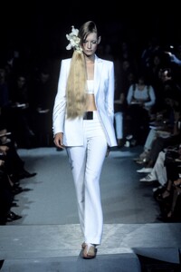 1281000459_KojiTatsuno1996WomenRTW20.thumb.jpg.2714ddab7cc8419778483d61156ca31a.jpg