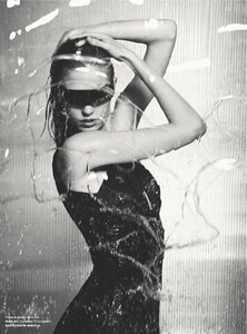 1545063304_Num_C3_A8ro_Magazine_134_-_Juin-Juillet_2012(dragged)25.thumb.jpg.a4898c92ec580ec671c7471aa096b1bd.jpg