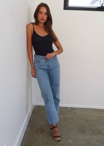 17556045.jpg