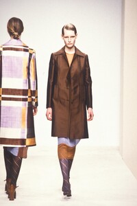 186423121_Prada1996WomenRTW120.thumb.jpg.13d2b56277ed22d26fb3d91d617bd8ee.jpg