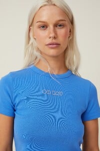 2052773-197-4.jpg