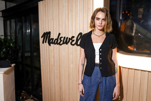 358763786_delevingne-6.jpg