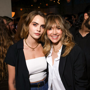 358763902_delevingne-3.jpg