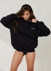 3BlackEssentialOversizedHoodie-Leidy.jpg