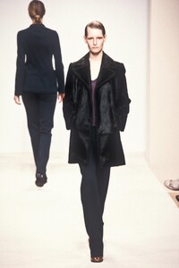 454661166_Prada1996WomenRTW7.thumb.jpg.7f2969606e9b8658984beb106bf012c9.jpg