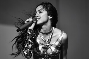 496633914_MaximHot1002023-OliviaRodrigo.thumb.jpg.c293c61e45506567d5715b8577a50358.jpg