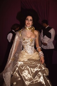 Suzanne Von Aichinger Christian Lacroix SS HC 1993 _8.jpg