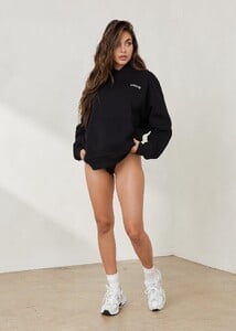 5BlackEssentialOversizedHoodie-Leidy.jpg