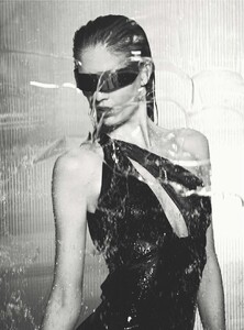 604368374_Num_C3_A8ro_Magazine_134_-_Juin-Juillet_2012(dragged)26.thumb.jpg.d01df851f624ea72d037714511d1c5fb.jpg