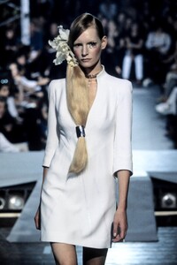 641426282_KojiTatsuno1996WomenRTW58.thumb.jpg.f9002db1453324eb06ebda98e99d4a45.jpg