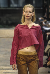 800666004_Marni1998WomenRTW34.thumb.jpg.5496a218c135bc36edd57c703a9c1bca.jpg