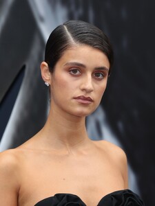 __The_Witcher__Season_3_UK_Premiere_283929~1.jpg