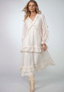 CHATEAUVINTAGESPOTMAXIDRESSBYTHREEOFSOMETHINGAUSTRALIA2_1800x1800.jpg