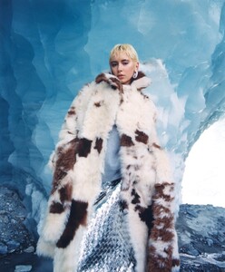 Iris-Law-WSJ-Magazine-2023-Photoshoot11.jpg