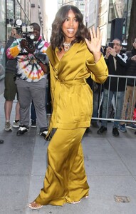 Kelly-Rowland---Pictured-at-NBCs-Today-Show-in-New-York-05.jpg