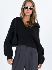 Tiara_cropped_sweater_black_01.jpg