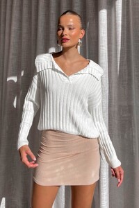 amelia-top-19-amelia-top-amelia-top-mishkah-fashion-10-amelia-top-amelia-top-mishkah-fashion-10_2048x.jpg