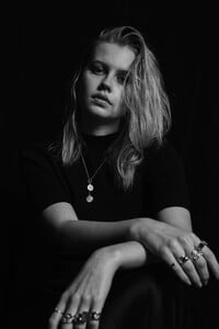angourie-rice-photo-shoot-for-who-what-wear-april-2023-0.jpg