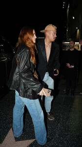 ashlee-simpson-arrives-at-paris-hilton-s-concert-in-hollywood-06-07-2023-1.jpg