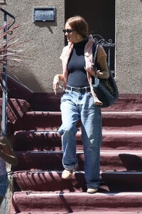 ashlee-simpson-out-and-about-in-los-angeles-06-27-2023-1.jpg