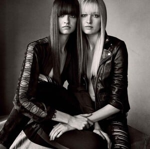 bayley_kelsey_soles_love-stories-by-victor-demarchelier-for-numero-magazine-february-2016.thumb.jpg.c46dd240b84e9f9a11f796f23e2c5df8.jpg