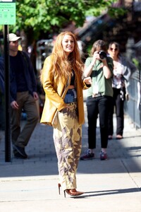 blake-lively-on-the-set-of-it-ends-with-us-in-new-jersey-05-25-2023-1.jpg