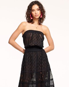 coverups_2023_february_1_c02233008_luciadress_black-cut-outembroidery_01.jpg