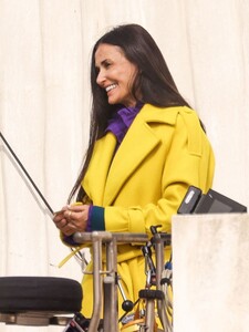 demi-moore-on-the-set-of-the-substance-in-antibes-09-13-2022-8.jpg