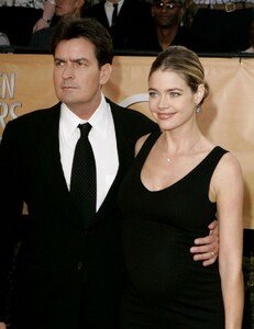 denise-richards-and-charlie-sheen-at-11th-annual-screen-actors-guild-awards-02-05-2005-5.jpg