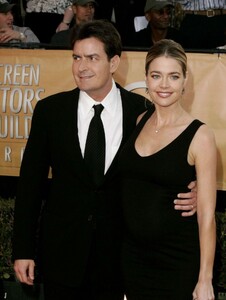 denise-richards-and-charlie-sheen-at-11th-annual-screen-actors-guild-awards-02-05-2005-6.jpg