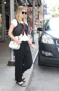 elizabeth-olsen-leaves-her-new-book-signing-at-barnes-noble-union-square-in-new-york-06-10-2023-1.jpg