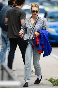 elizabeth-olsen-out-and-about-in-los-angeles-05-11-2023-2.jpg