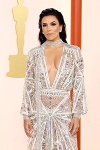 eva-longoria-at-95th-annual-academy-awards-in-hollywood-03-12-2023-9.jpg