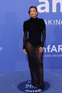 eva-longoria-at-amfar-cannes-gala-2023-in-cap-d-antibes-05-25-2023-5.jpg