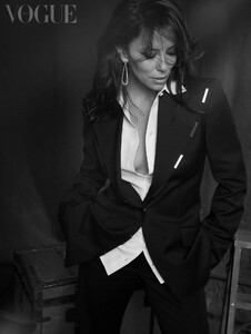 eva-longoria-for-vogue-magazine-mexico-may-2023-7.jpg