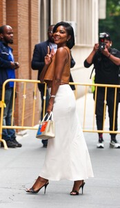 gabrielle-union-arrives-at-the-view-studios-in-new-york-06-14-2023-2.jpg