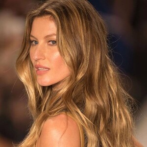 gisele-bundchen-segredo-cor-cabelos-top.jpg