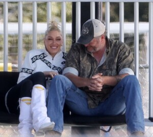 gwen-stefani-and-blake-shelton-at-her-son-s-football-game-in-los-angeles-05-20-2023-2.jpg