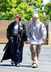 hailey-and-justin-bieber-out-in-los-angeles-06-02-2023-5.jpg