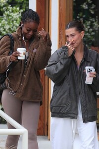 hailey-bieber-and-justine-skye-out-for-coffee-in-west-hollywood-06-01-2023-9.jpg
