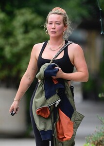 hilary-duff-out-and-about-in-los-angeles-06-10-2023-6.jpg