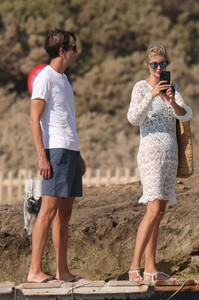 ivanka-trump-and-jared-kushner-on-vacation-in-es-calo-in-formentera-06-25-2023-6.jpg