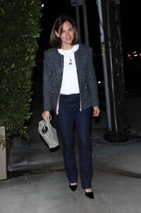 jennifer-garner-out-for-dinner-with-friends-at-giorgio-baldi-in-santa-monica-06-01-2023-4.jpg