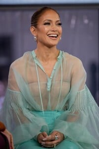 jennifer-lopez-at-today-show-05-03-2023-4.jpg