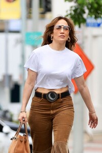 jennifer-lopez-out-and-about-in-west-hollywood-06-07-2023-6.jpg