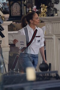 jennifer-lopez-out-for-lunch-in-beverly-hills-06-03-2023-1.jpg