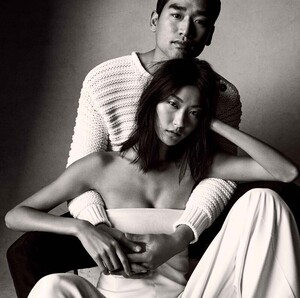 ji_hye_park_jun_hoya_choi_love-stories-by-victor-demarchelier-for-numero-magazine-february-2016.thumb.jpg.4b5711145d6377f7f1efb10231d6f46b.jpg